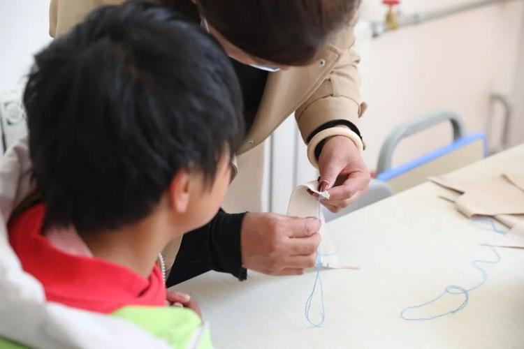 特别的爱给特别的你劳动技能培训在特殊学校开班